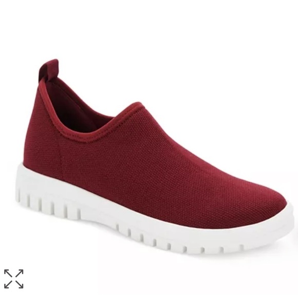BLONDO Farrah Burgundy Knit Slip On Waterproof Platform Sneakers Size 7 - Picture 1 of 6